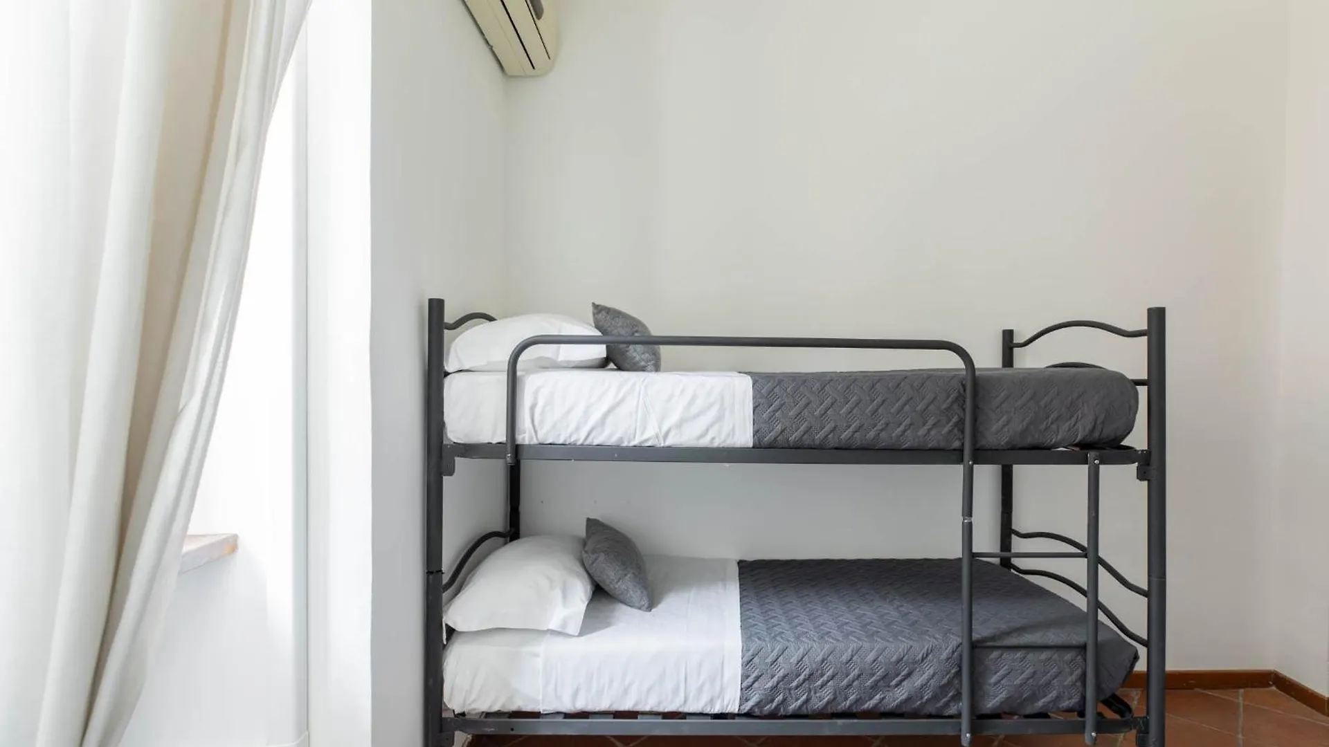 Iflat Pantheon'S Roomy And Friendly Apartment Rome
